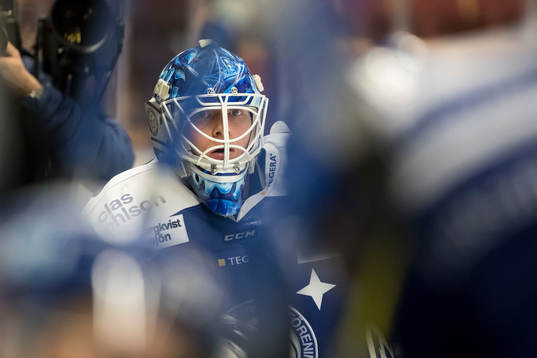 Leksands målvakt Atte Engren i ishockeymatchen i SHL