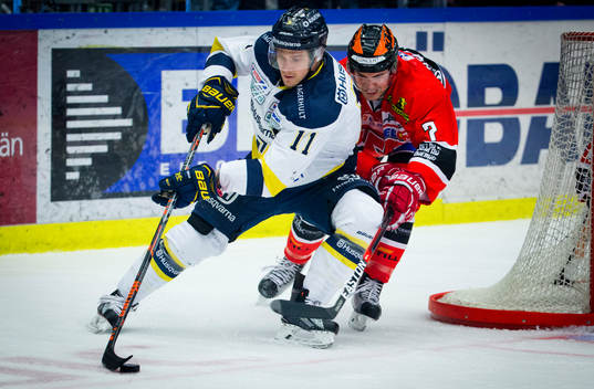 s Simon Önerud och Örebros Alexander Hellström