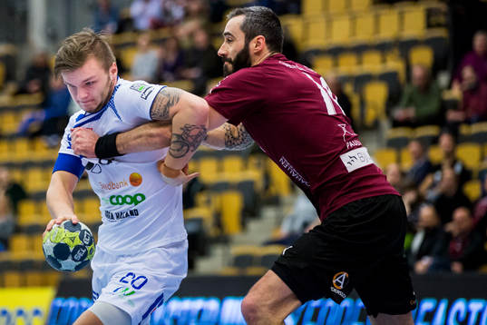 Aranäs Oliver Schyum stoppas av Lugis Nemanja Milosevic