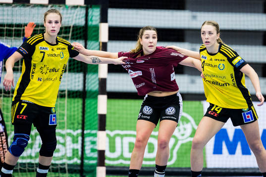 Sävehofs Thess Krönell (v) och Linnea Pettersson (h)