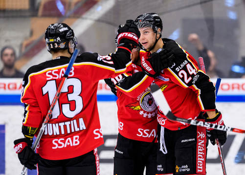 Luleås Johan Harju (h) jublar