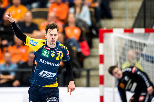Rhein Neckar Löwen Patrick Groetzki jublar medan i
