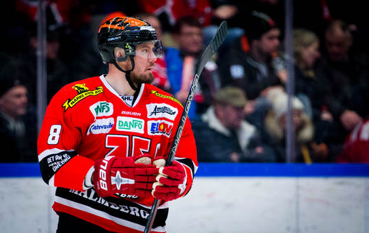 Örebros Nicklas Grossmann deppar