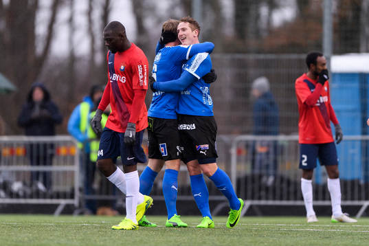 Örgrytes Alexis Yougouda Kada deppar samtidigt som