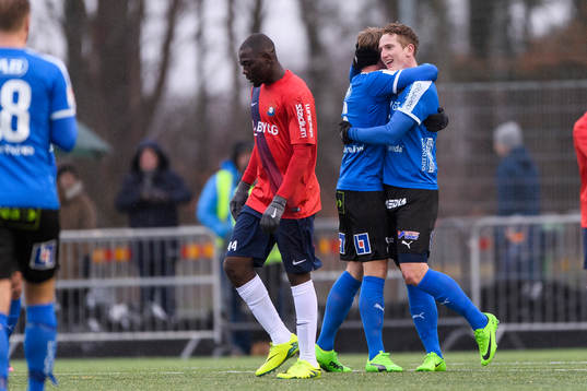 Örgrytes Alexis Yougouda Kada deppar samtidigt som
