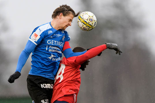 Halmstads Fredrik Liverstam och Örgrytes Alexis Yougouda