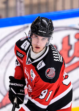 Piteås William Wirtoft på uppvärmningen