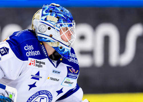 Leksands målvakt Atte Engren på uppvärmningen
