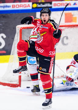Luleås Petter Emanuelsson jublar