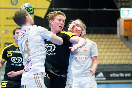 Ricohs Alexander Holm och Sävehofs Jonathan Edvardsson