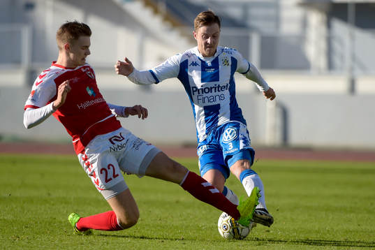 Kalmars Svante Ingelsson och IFK Göteborgs Scott Jamieson