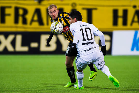 Häckens Kari Arkivuo och Östersunds Hossam Aiesh