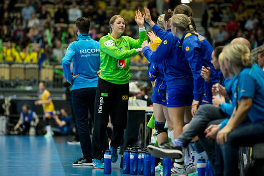 Sveriges Martina Thörn jublar med lagkamrater