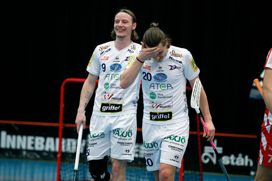 Växjös Jesper Sankell och Valdemar Ahlroth jublar