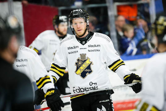 s Jonas Almtorp deppar
