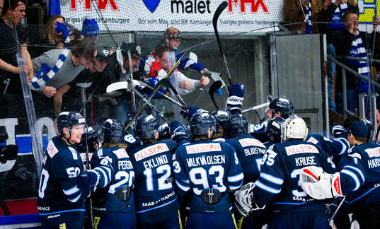 Jubel framför Karlskogas klack