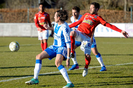 IFK Göteborgs Mikkel Diskerud och Falkenbergs Tibor Joza
