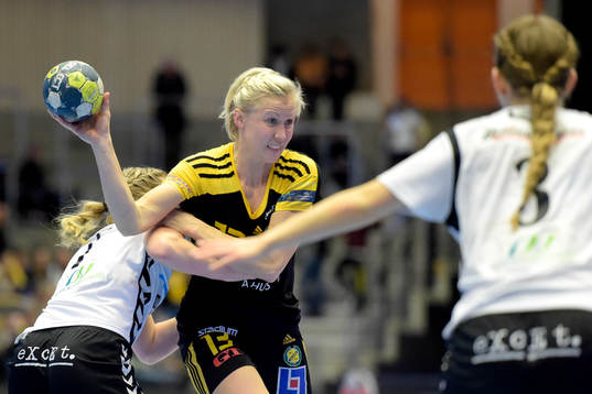 Heids Johanna Forsberg och Sävehofs Elin Hallagård