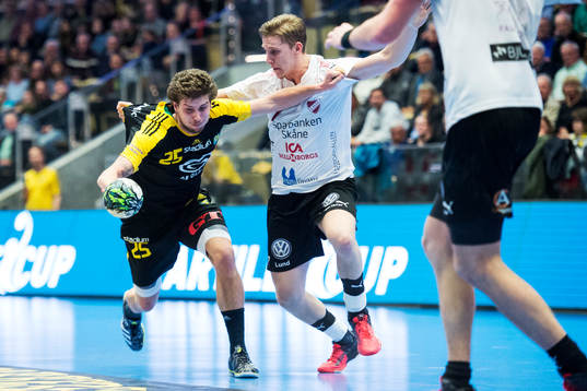 Sävehofs Olle Forsell-Schefvert och Lugis lNiclas Paradis