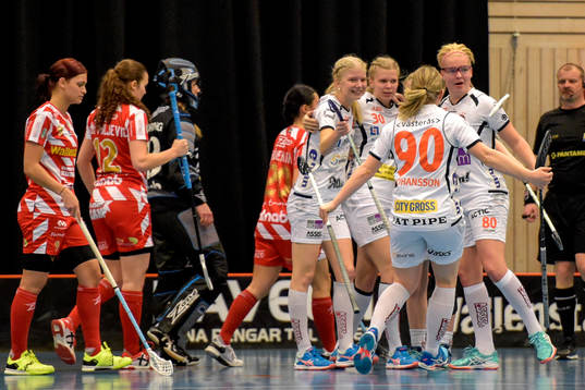 Rönnby jublar