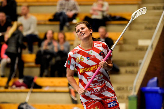Pixbos Linda Andersson jublar