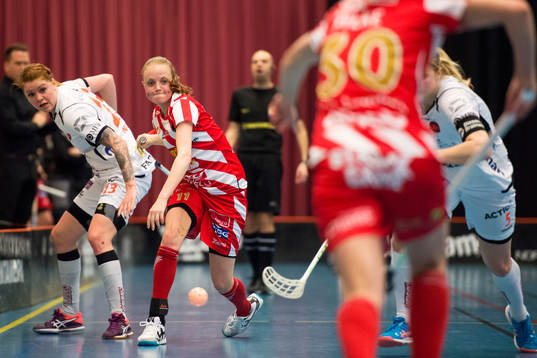 Rönnbys Rebecca Norman och Pixbos Lisa Adebratt