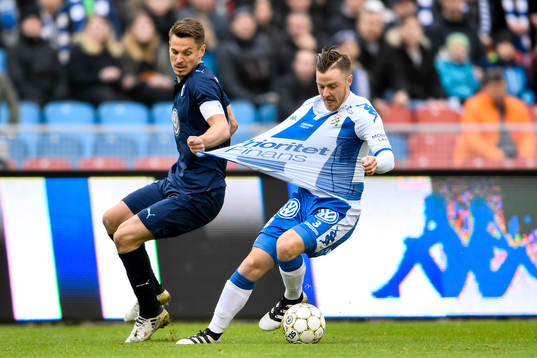 Malmö FFs m9+och IFK Göteborgs Scott Jamieson