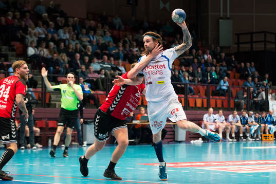 Guifs Marcus Pedersen och Redbergslids Tobias Johansson