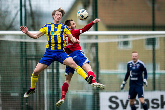 Eskilsminnes Robin Hofsö och Sävedalens Adam Stefansson