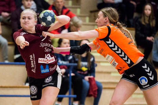 Lugis Hanna Blomstrand och Kristianstads Caroline Månsson