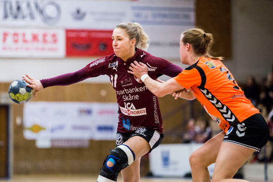 Lugis Melissa Petrén och Kristianstads Mikaela Johansson