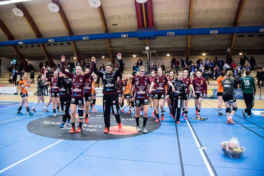 Lugis spelare jublar