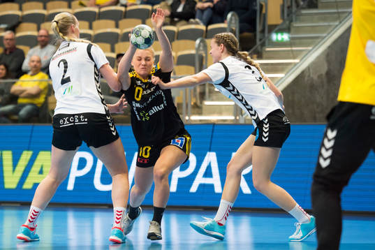 Heids Alexandra Larsson, Sävehofs Hanna Örtorp och Heids