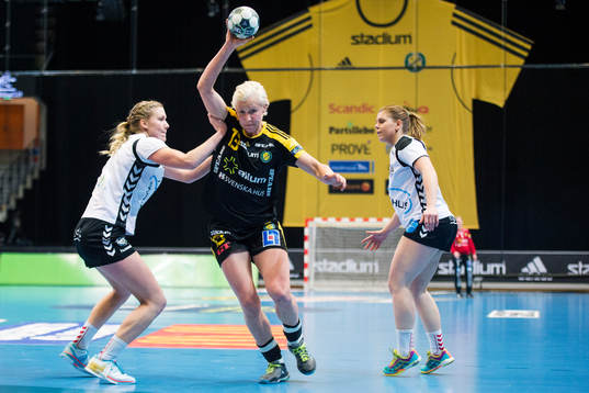 Heids Johanna Forsberg och Sävehofs Elin Hallagård