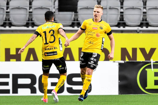 Elfsborgs Rami Kaib och Per Frick jublar