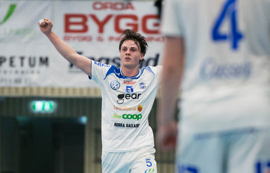Aranäs Philip Jonsson jublar