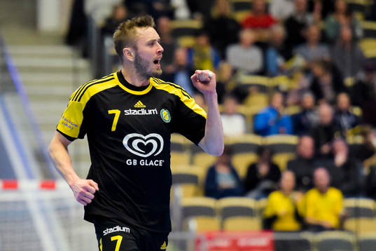 Sävehofs Jonas Larholm jublar
