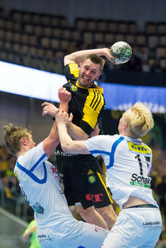 Sävehofs Jonas Larholm och Redbergslids Adam Jöhnsson