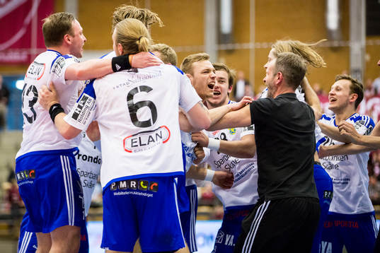 Ystads spelare jublar