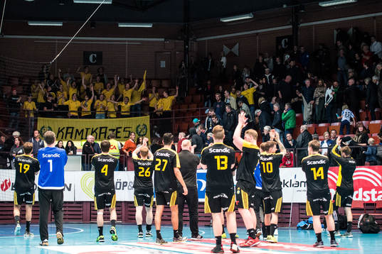 Sävehof jublar med klacken