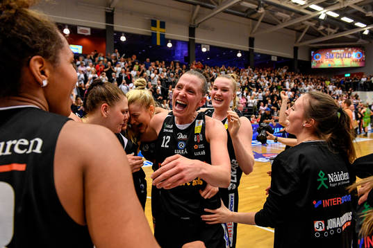 Luleås spelare jublar