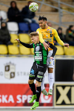 GAIS Johan Svahn och Falkenbergs Amin Nazari