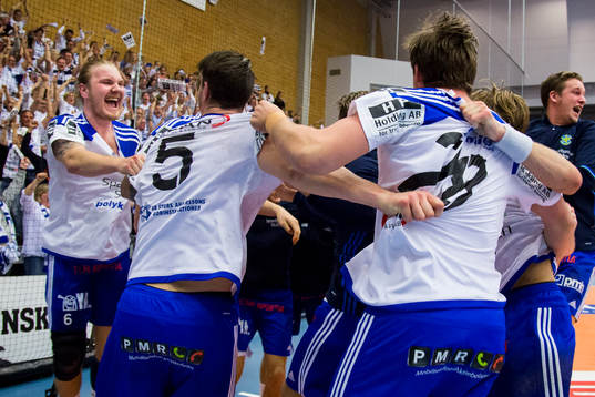 Ystads spelare jublar