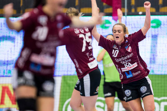 Lugis Beatrice Nilsson jublar