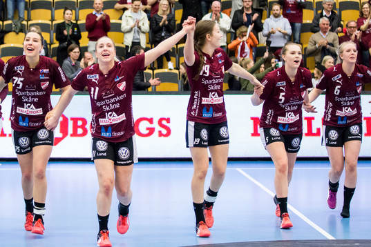 Lugis spelare jublar
