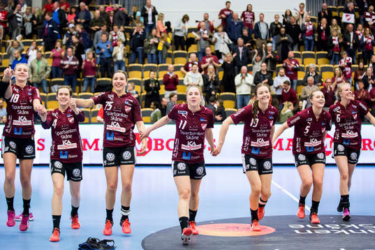 Lugis spelare jublar