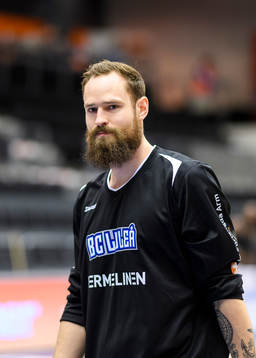 Luleås Tom Lidén på uppvärmningen