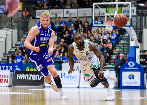 Luleås Anton Saks och Södertäljes Thomas Massamba
