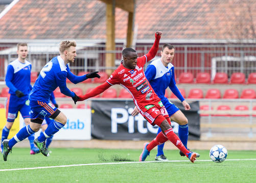 Piteås Moses Duckrell gör 1-0