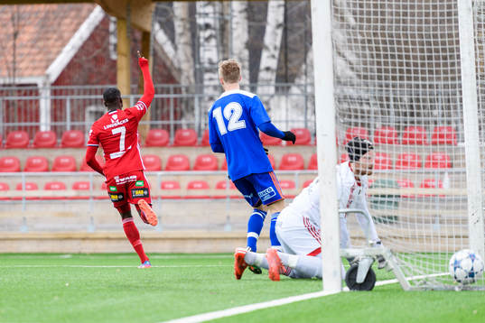 Piteås Moses Duckrell jublar